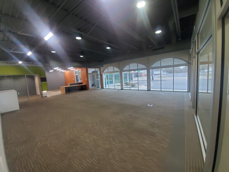 More Photos Of 430 S Glenstone Ave, Springfield Office For Lease