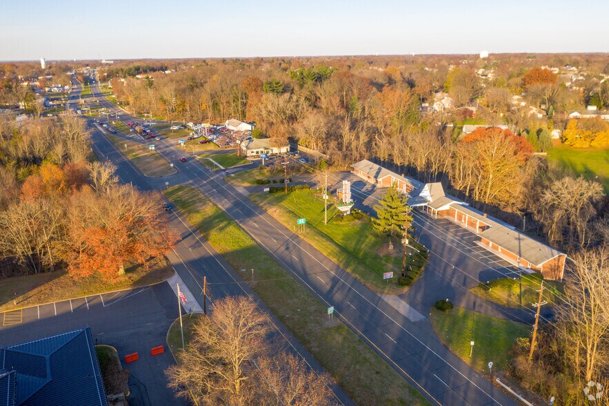 More Photos Of 1043 US Highway 206, Bordentown Hotel For Sale