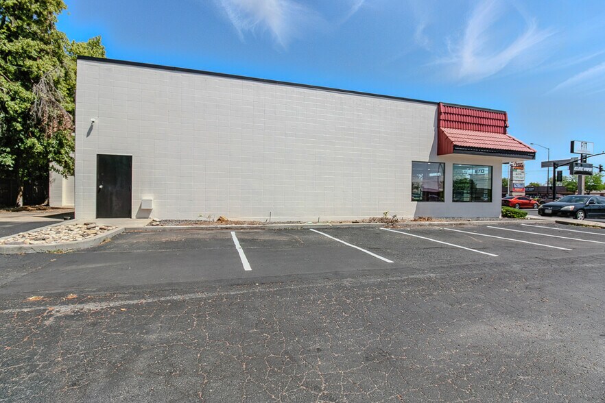 More Photos Of 6980 W Overland Rd, Boise Storefront Retail Office For Lease