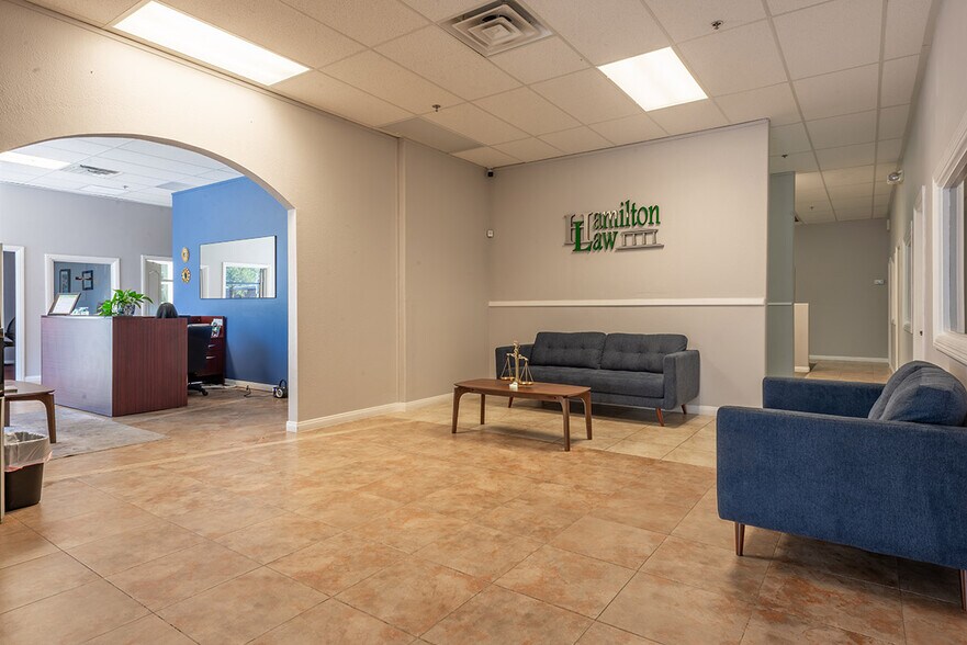 More Photos Of 5125 S Durango Dr, Las Vegas Office For Sale