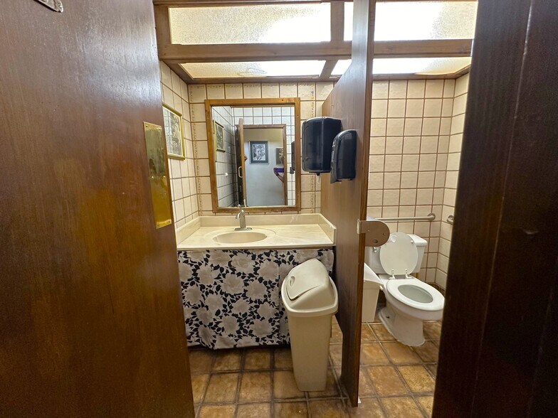 More Photos Of 4280 S Highway 95, Fort Mohave Restaurant For Sale