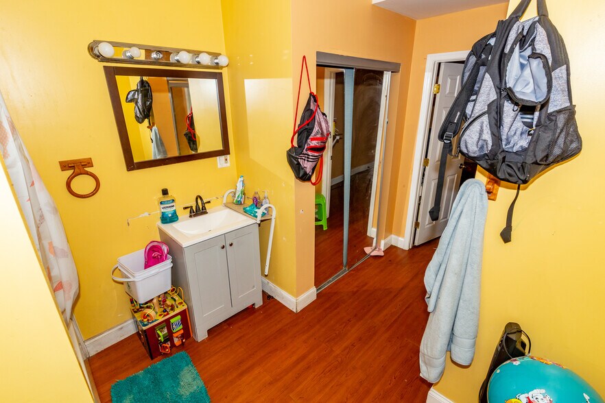 More Photos Of 2510 E Monument St, Baltimore Restaurant For Sale