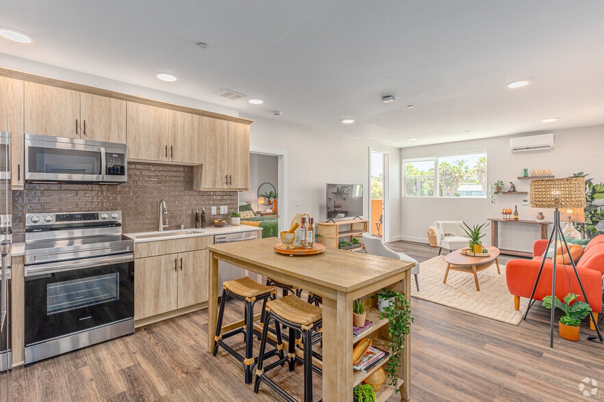 More Photos Of 1559 N Santa Fe Ave, Vista Apartments For Sale