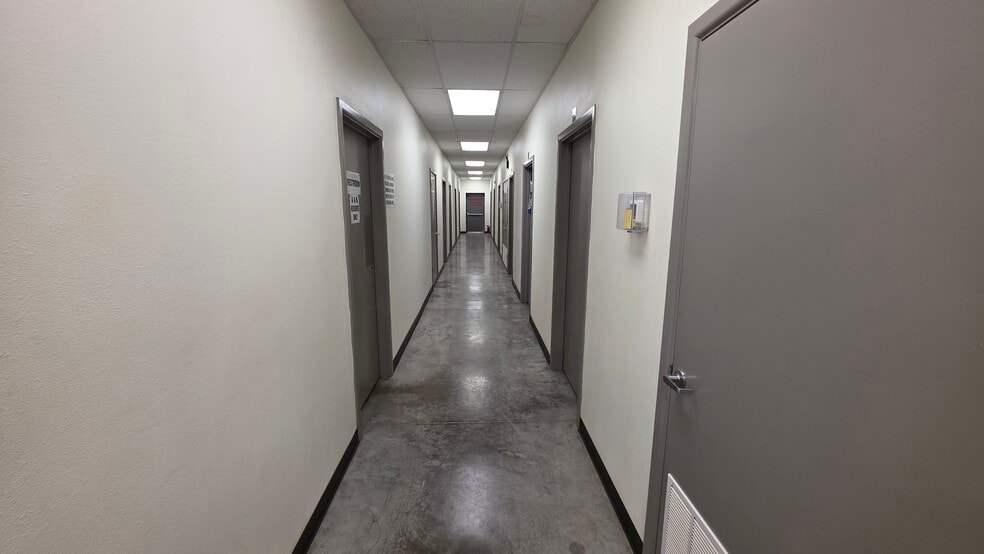 More Photos Of 8211 E County Road 62, Midland Warehouse For Sale