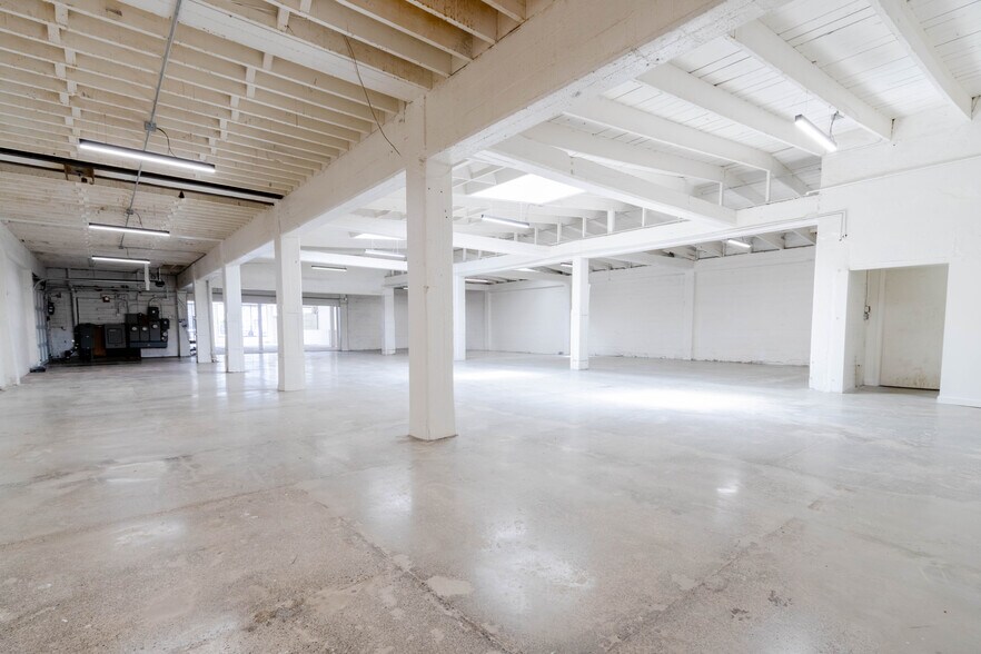 More Photos Of 1330 Howard St, San Francisco Light Distribution For Lease