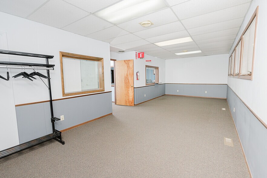 More Photos Of 1482 Butler Rd, Worthington Medical For Sale