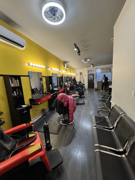 More Photos Of 5011-5015 H St SE, Washington Storefront For Sale