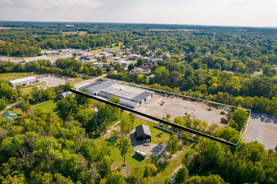 More Photos Of 240 E Park St, Guthrie Industrial For Lease