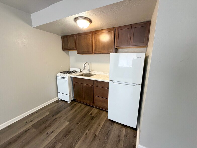 More Photos Of 1418 W Mitchell St, Milwaukee Apartments For Sale