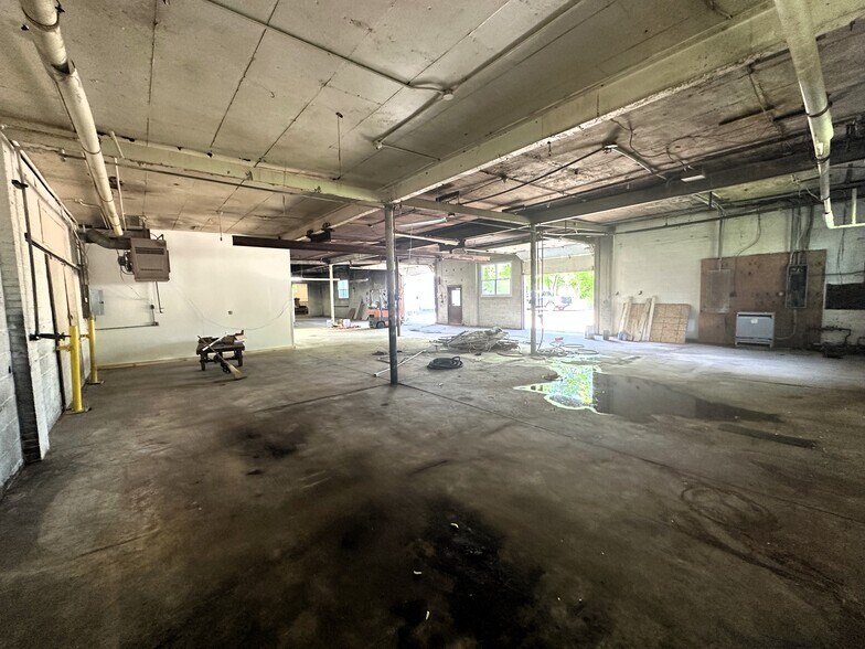 More Photos Of 29 Stafford St, Jamestown Warehouse For Sale