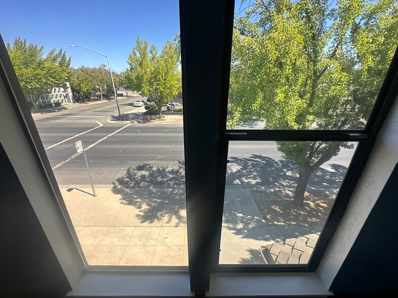 More Photos Of 801 15th St, Modesto Office For Lease