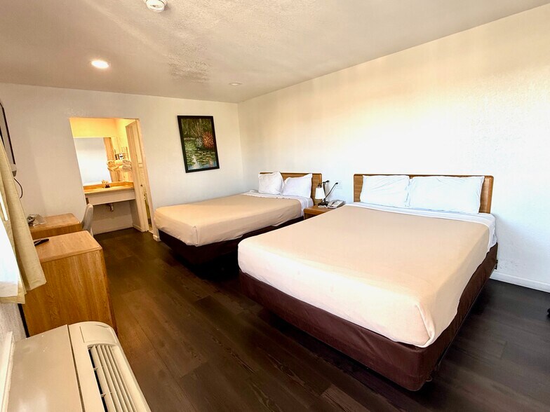 More Photos Of 430 W Palmdale Blvd, Palmdale Hotel For Sale