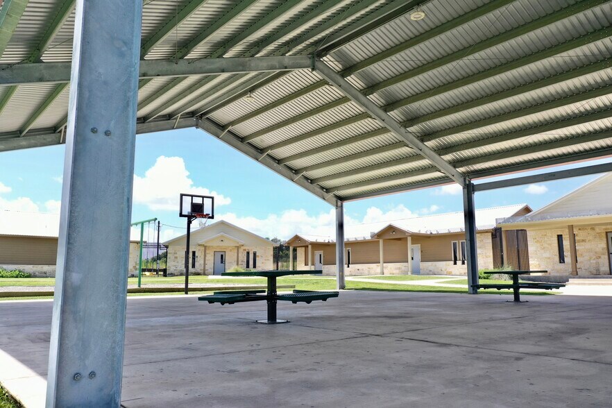 More Photos Of 4150 Highway 36 S, Brenham Shelter For Sale