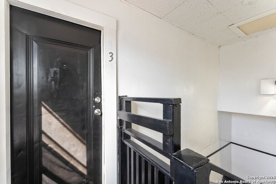 More Photos Of 403 Terrell Ave, San Antonio Apartments For Sale