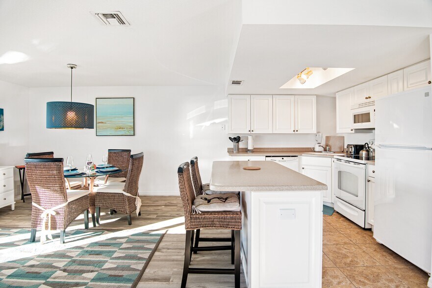 More Photos Of 217 Casey Key Rd, Nokomis Specialty For Sale