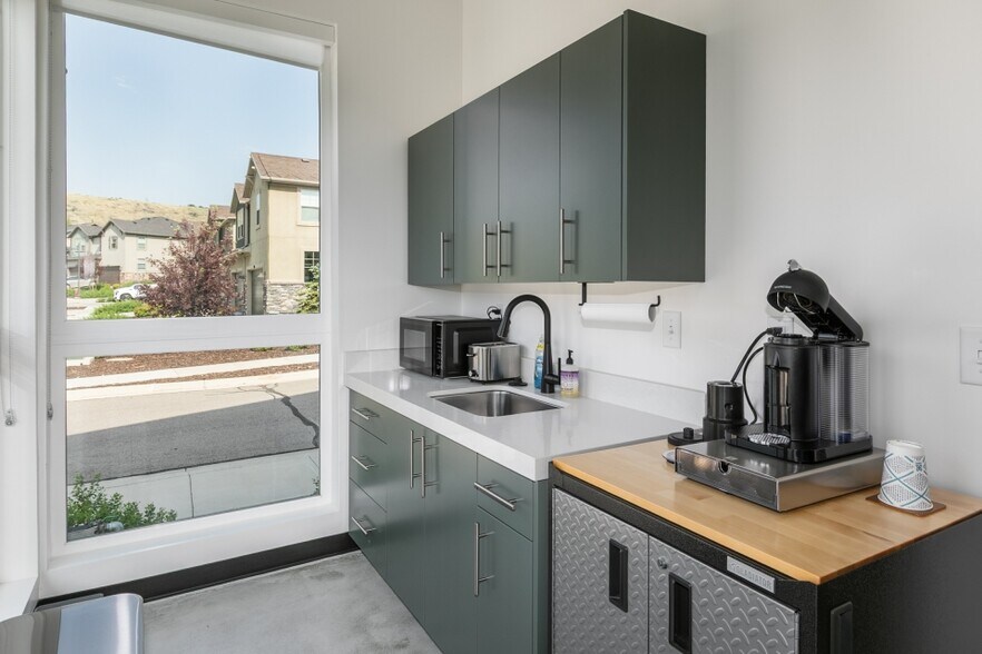 More Photos Of 1086 Spring Rd, Kamas Office Residential For Sale