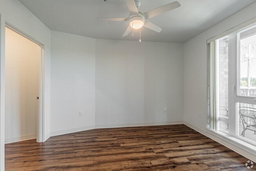 More Photos Of 5990 SE 92nd Ave, Portland Apartments For Lease
