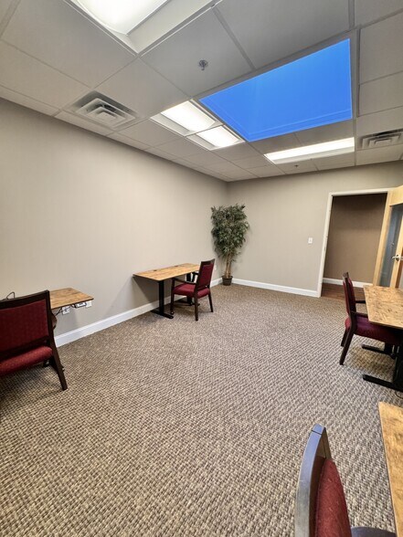 More Photos Of 60 Pleasant St, Ashland Flex For Lease