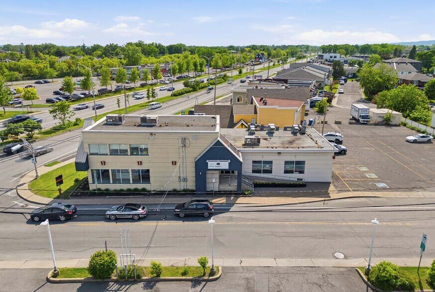 Primary Photo Of 600-618 Bernard-Pilon Rue, Mcmasterville Storefront Retail Office For Lease