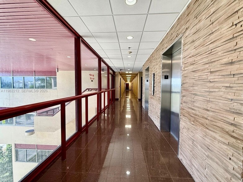 More Photos Of 111 KANE CONCOURSE St, Bay Harbor Islands Office For Sale