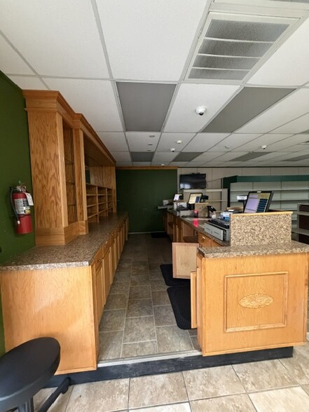 More Photos Of 2820 Ramsey St, Fayetteville Freestanding For Sale