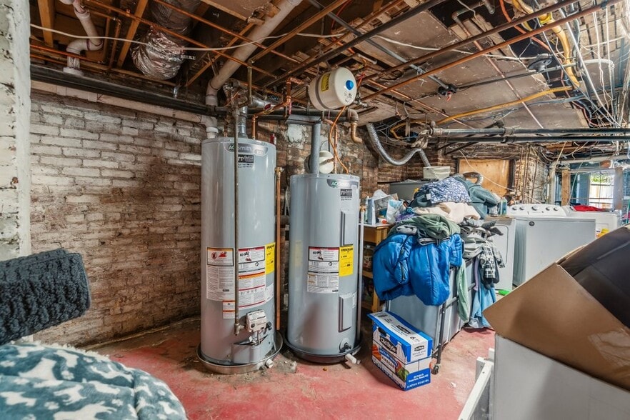 More Photos Of 1215 John St, Baltimore Multifamily For Sale