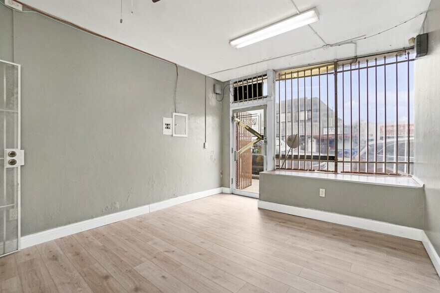 More Photos Of 649 23rd St, Richmond General Retail For Sale