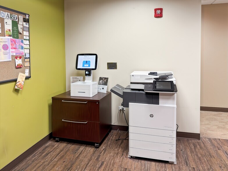 More Photos Of 1603 Orrington Ave, Evanston Coworking Space