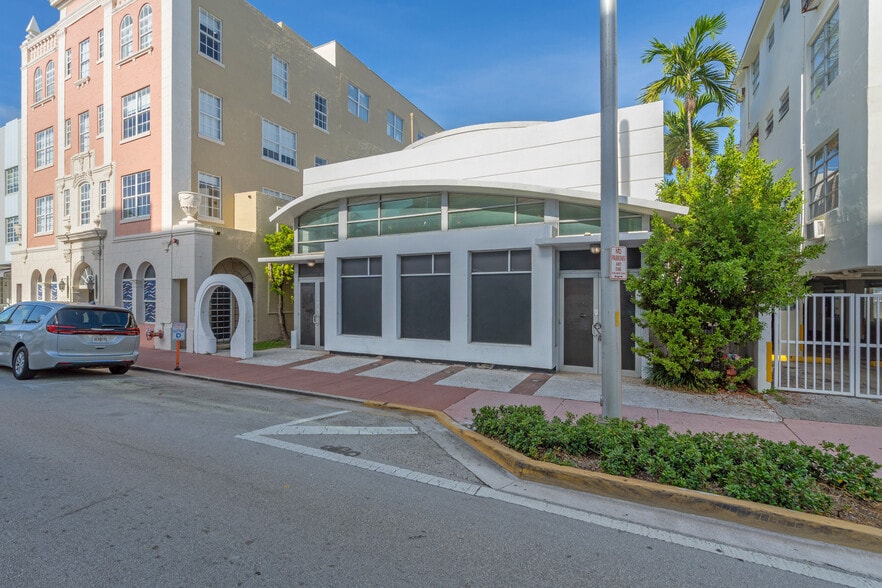 More Photos Of 721 Collins Ave, Miami Beach Storefront For Sale