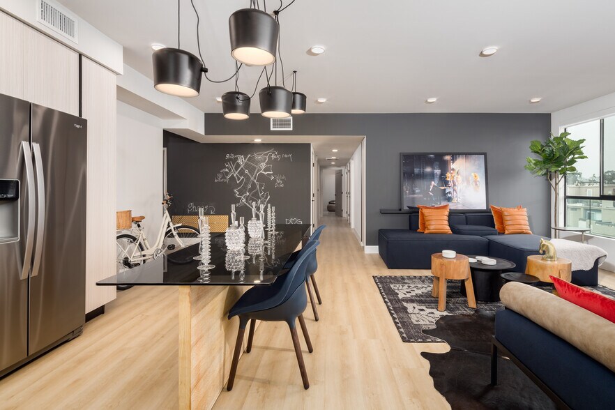 More Photos Of 3675 Dunn Dr, Los Angeles Apartments For Sale