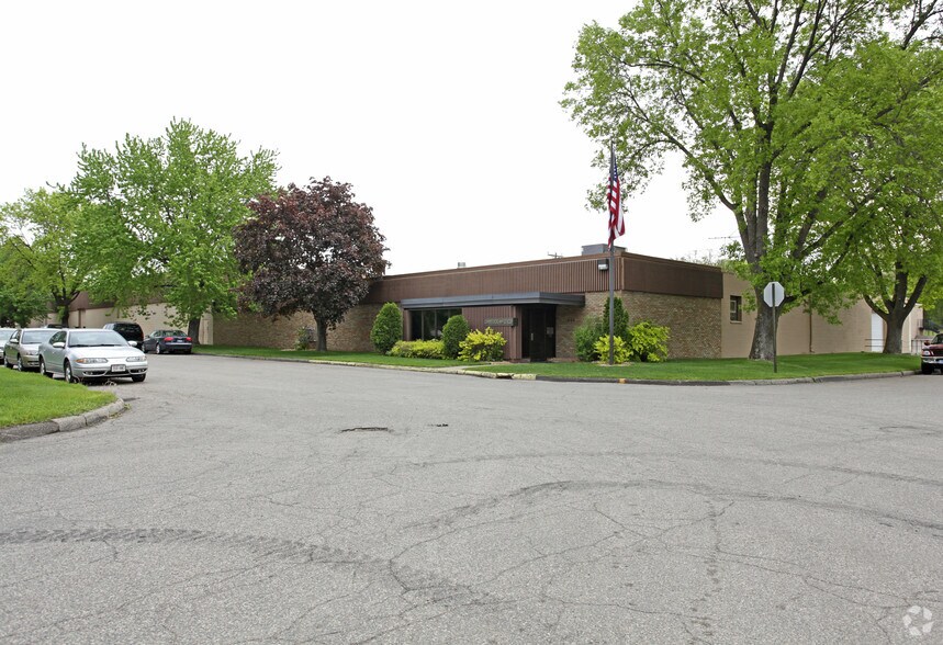 More Photos Of 644 2nd St, Saint Paul Park Manufacturing For Lease