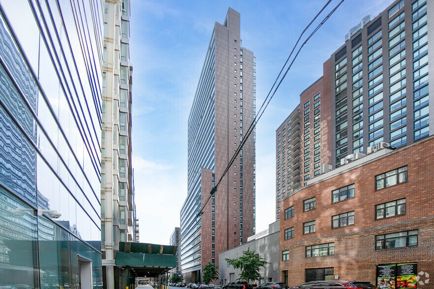 More Photos Of 4428 Purves St, Long Island City Apartments For Lease