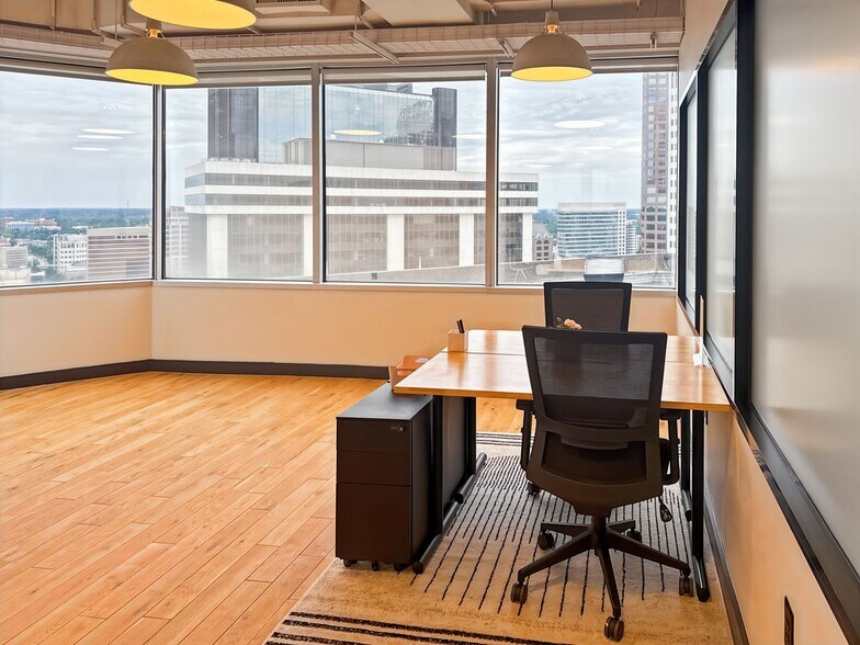 More Photos Of 128 S Tryon St, Charlotte Coworking Space