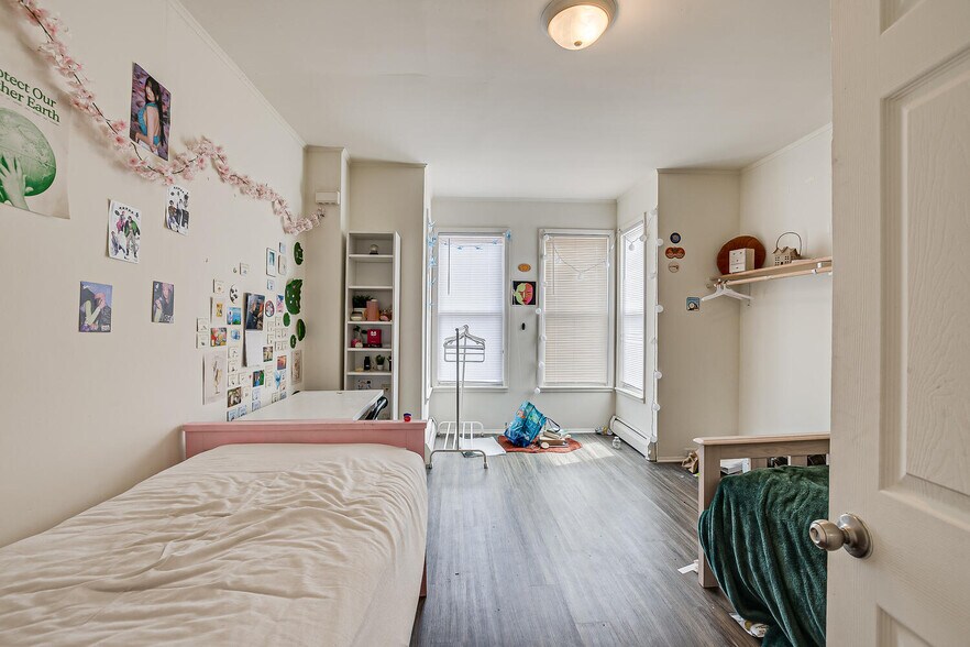 More Photos Of 173 Hamilton St, New Brunswick Specialty For Sale
