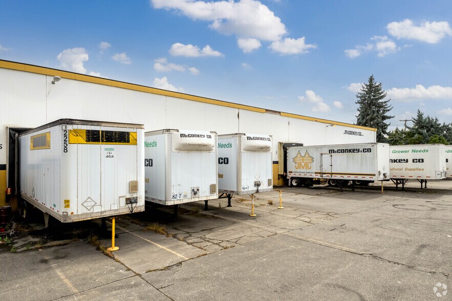 More Photos Of 1615 Puyallup St, Sumner Warehouse For Sale