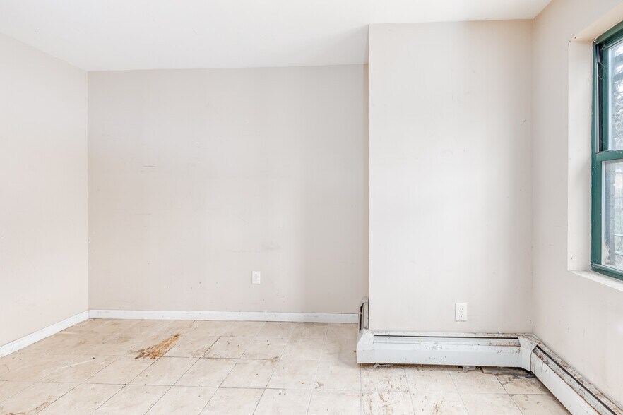 More Photos Of 311 Beach 53rd St, Far Rockaway Apartments For Sale
