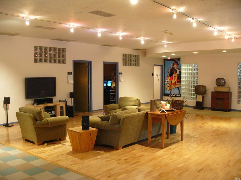 More Photos Of 1930 Monroe Dr NE, Atlanta Office For Sale