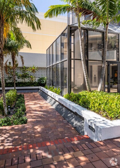 More Photos Of 40 SE 5th St, Boca Raton Office For Lease