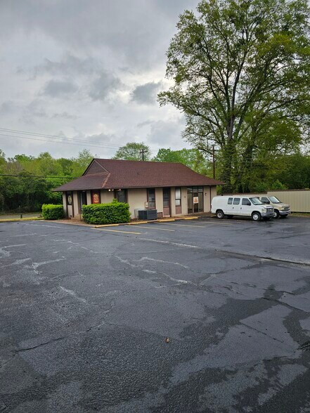 More Photos Of 6221 Monticello Rd, Columbia Warehouse For Lease