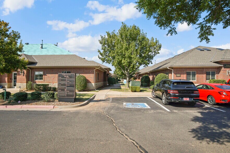 More Photos Of 1006 24th Ave NW, Norman Office For Sale