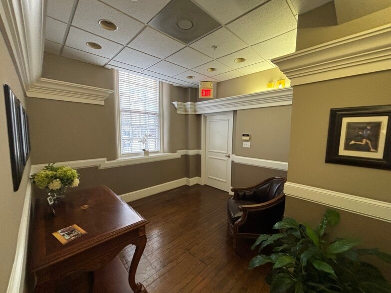 More Photos Of 222 Prince George St, Annapolis Office For Sale