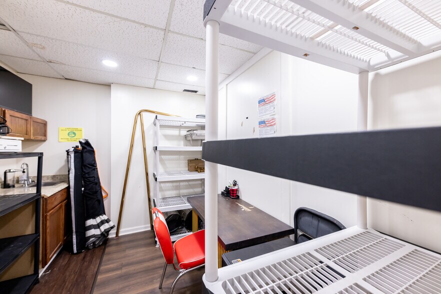 More Photos Of 106-108 N Church St, Thomaston Storefront For Sale