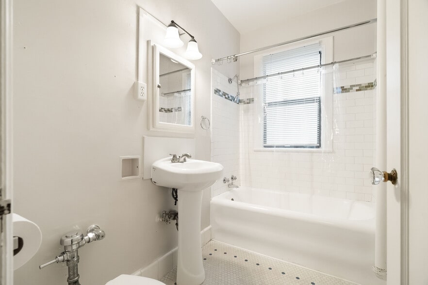 More Photos Of , Portland Multifamily For Sale