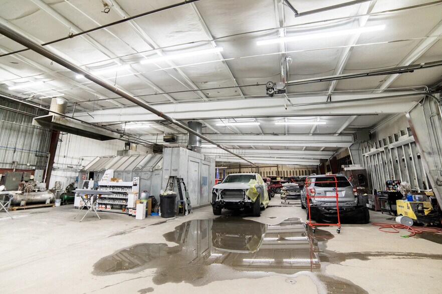 More Photos Of 170 SW 2nd St, Loveland Warehouse For Sale