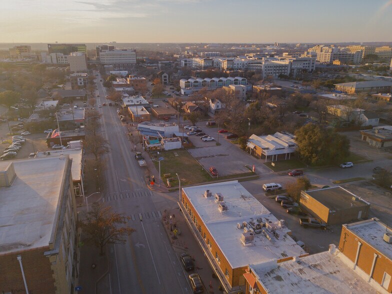 More Photos Of 1216-1220 5th Ave, Fort Worth Medical For Sale