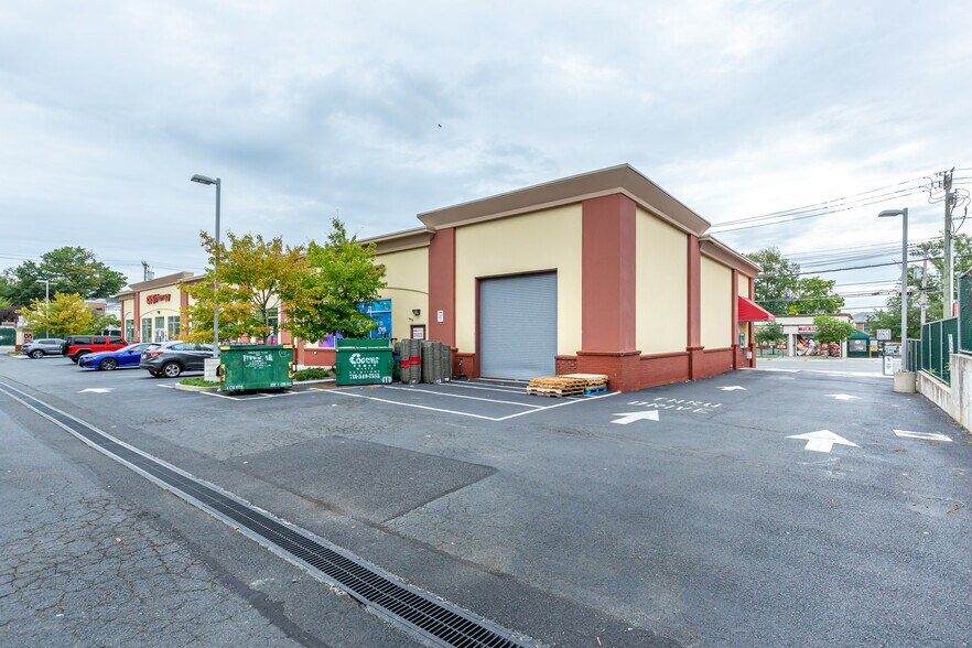 More Photos Of 4051-4055 Hylan Blvd, Staten Island Drugstore For Sale