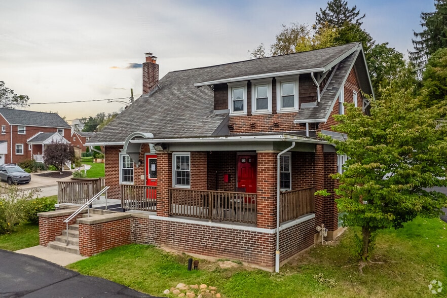 Primary Photo Of 1812 Lincoln Way, Mckeesport Office For Sale