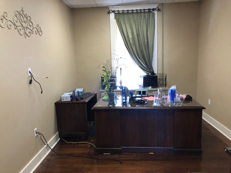 More Photos Of 1808 Front St, Slidell Office For Lease