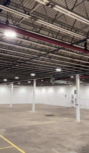 More Photos Of 180 Kingsland Rd, Clifton Unknown For Lease