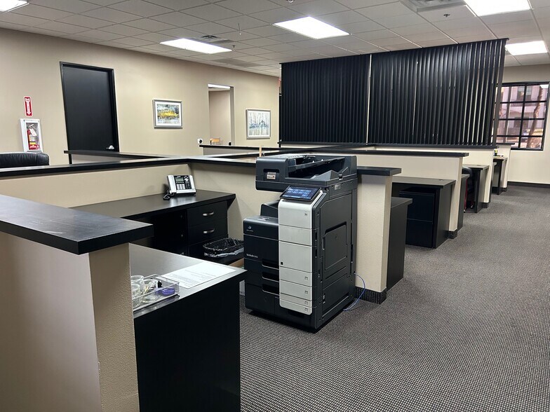 More Photos Of 50 S Stephanie St, Henderson Office For Lease